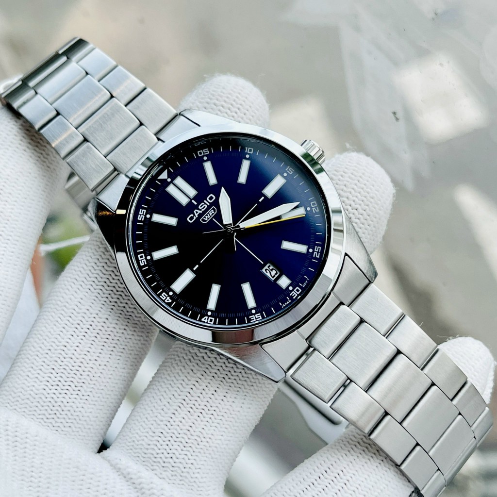Casio MTP-VD02D-2E Orologio Uomo Analogico Sportivo - Cassa Acciaio 41 Mm, Quadrante Blu, Data, Movimento Giapponese, Impermeabile 30 M