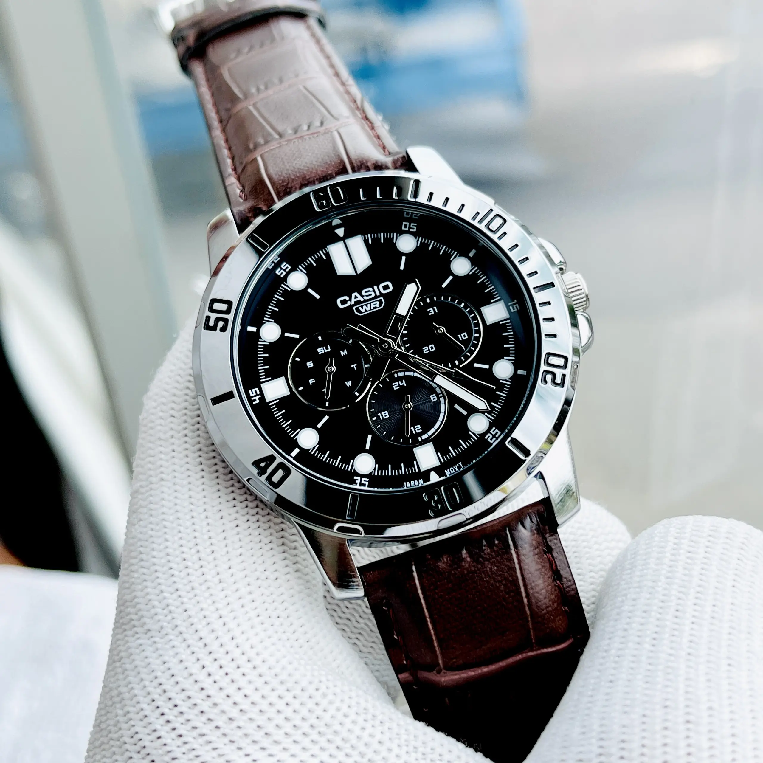 Đồng Hồ Casio Nam MTP-VD300L-1EUDF Viền Bạc Dây Da Và Kim Loại Tùy Chọn - BH 5 Năm - Chính Hãng 100%