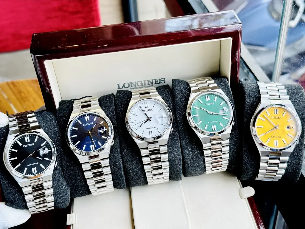 Thiết kế vỏ thép không gỉ chắc chắn và nam tính