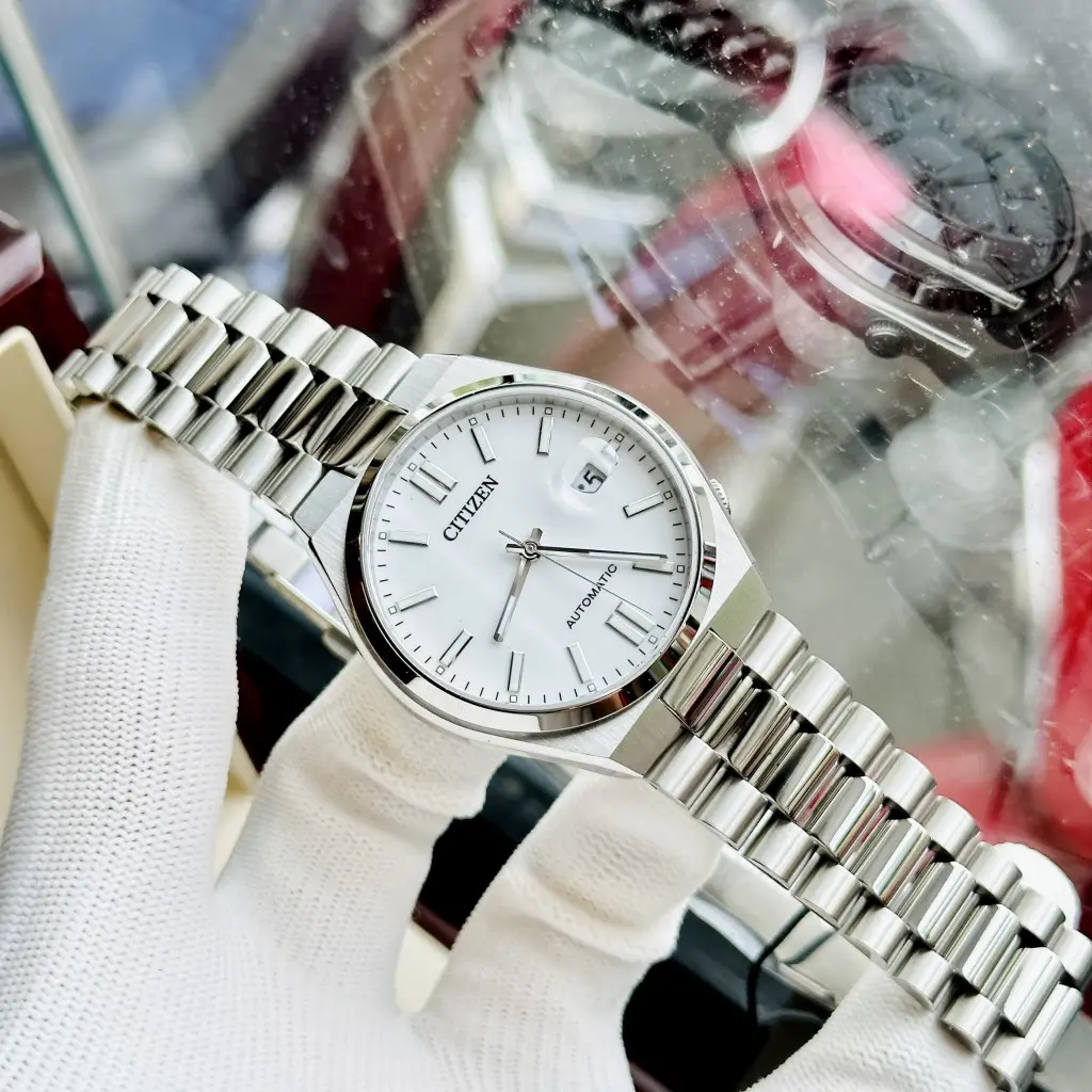 Cận cảnh mặt số của Đồng Hồ Nam Citizen NJ0150-81A