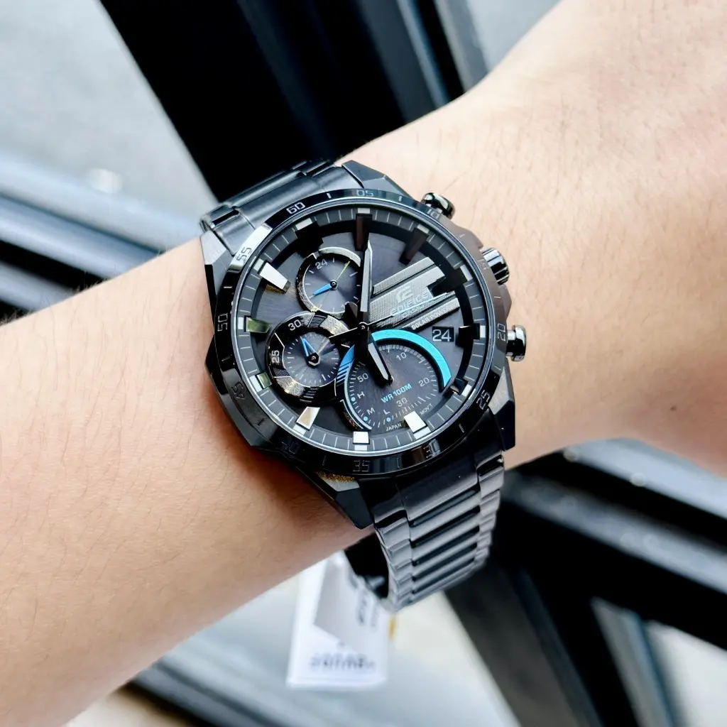 Thiết kế đen mạnh mẽ của Casio EDIFICE EQS-940DC-1BVUDF TOUGH SOLAR