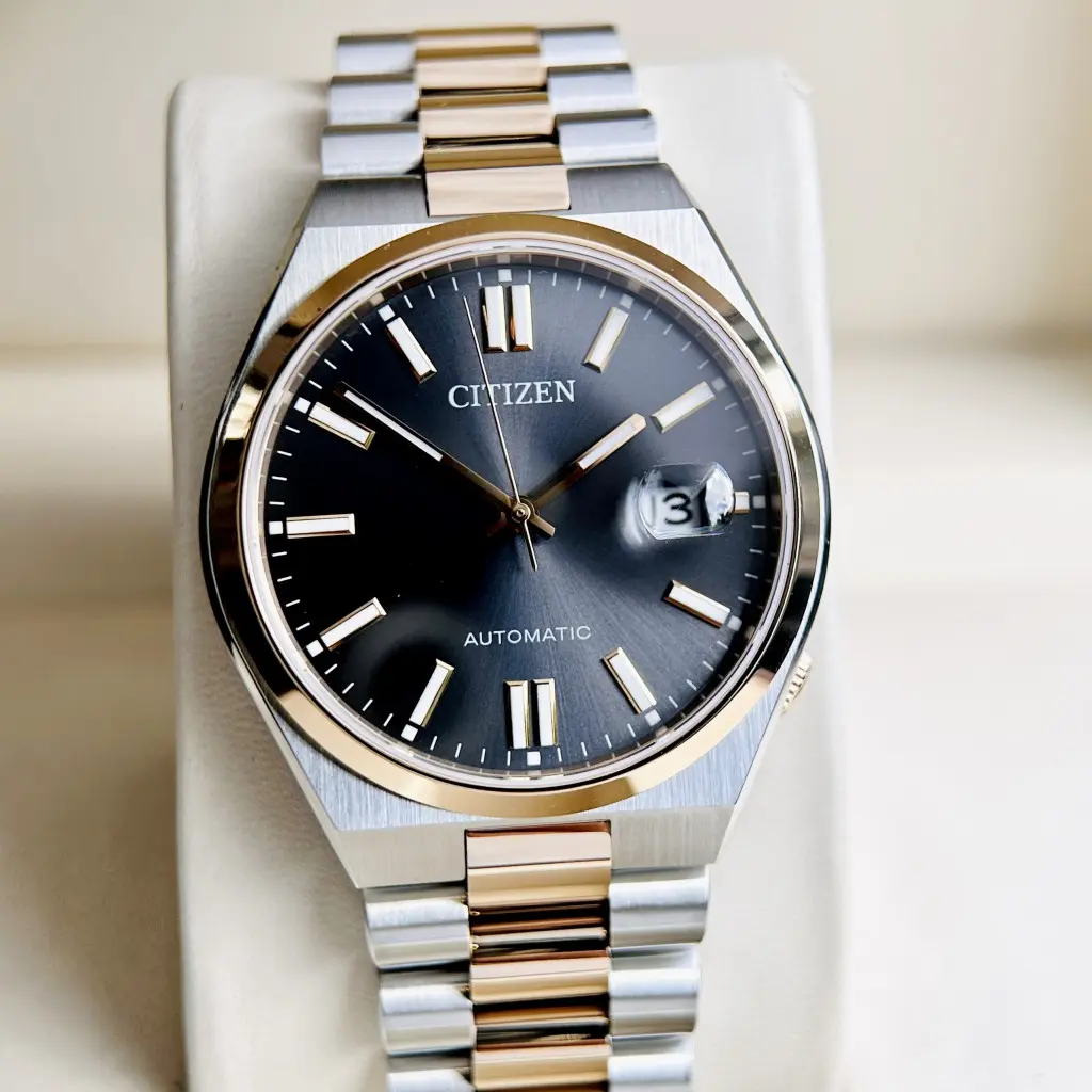 Mặt số hiển thị lịch ngày của Đồng Hồ Nam Citizen 40mm
