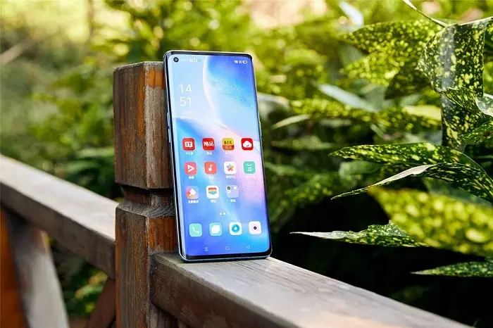tren-tay-OPPO-Reno5-Pro-4