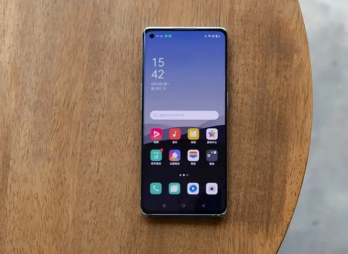 tren-tay-Oppo-Reno6-Pro-6