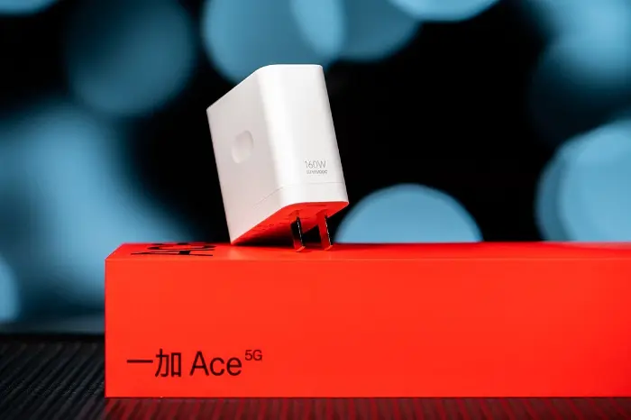 so-sanh-redmi-k5-va-oneplus-ace-8-1