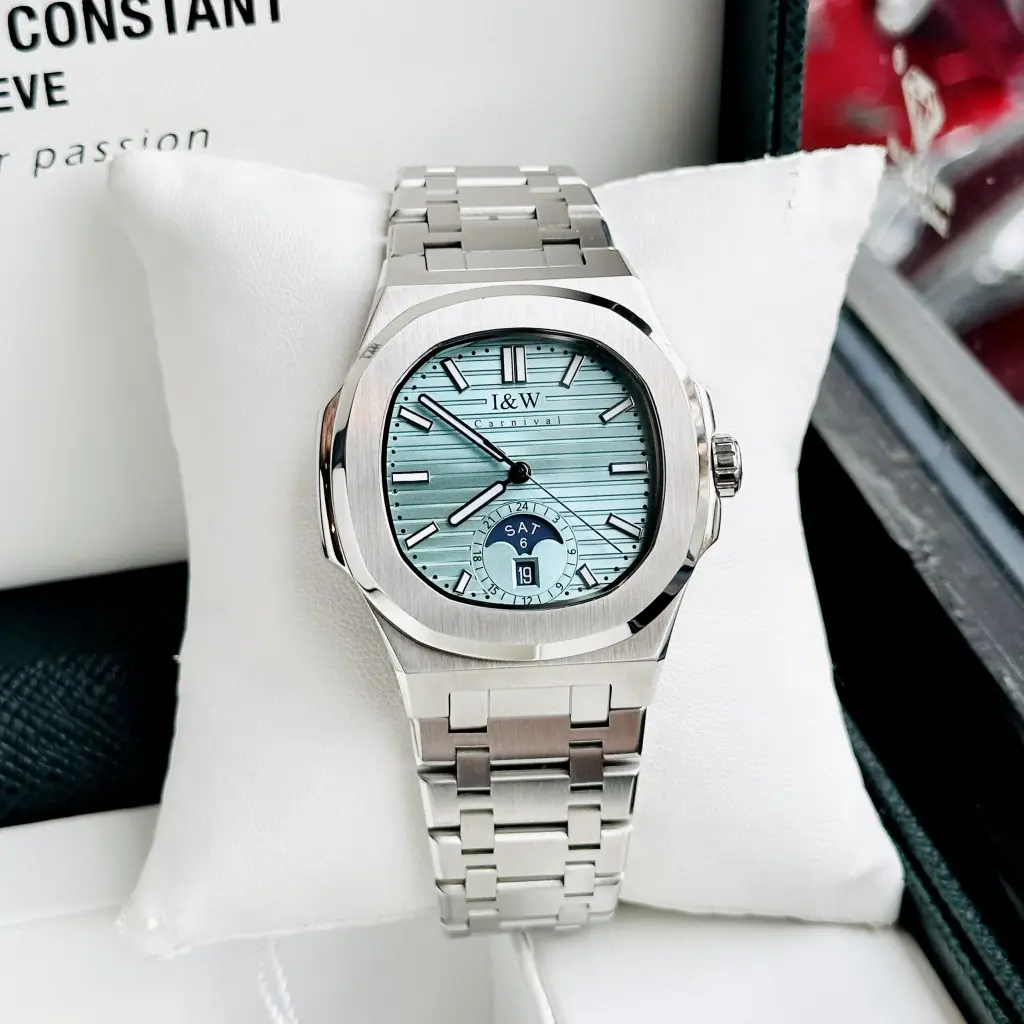 Mặt số 41mm của đồng hồ cực kỳ cuốn hút