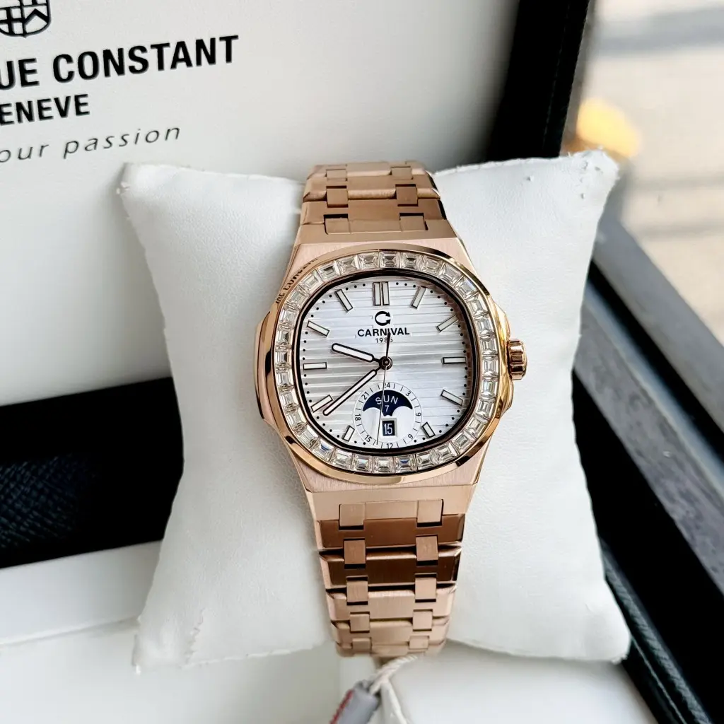 Kính Sapphire chống xước cùng vỏ thép bảo vệ tối đa
