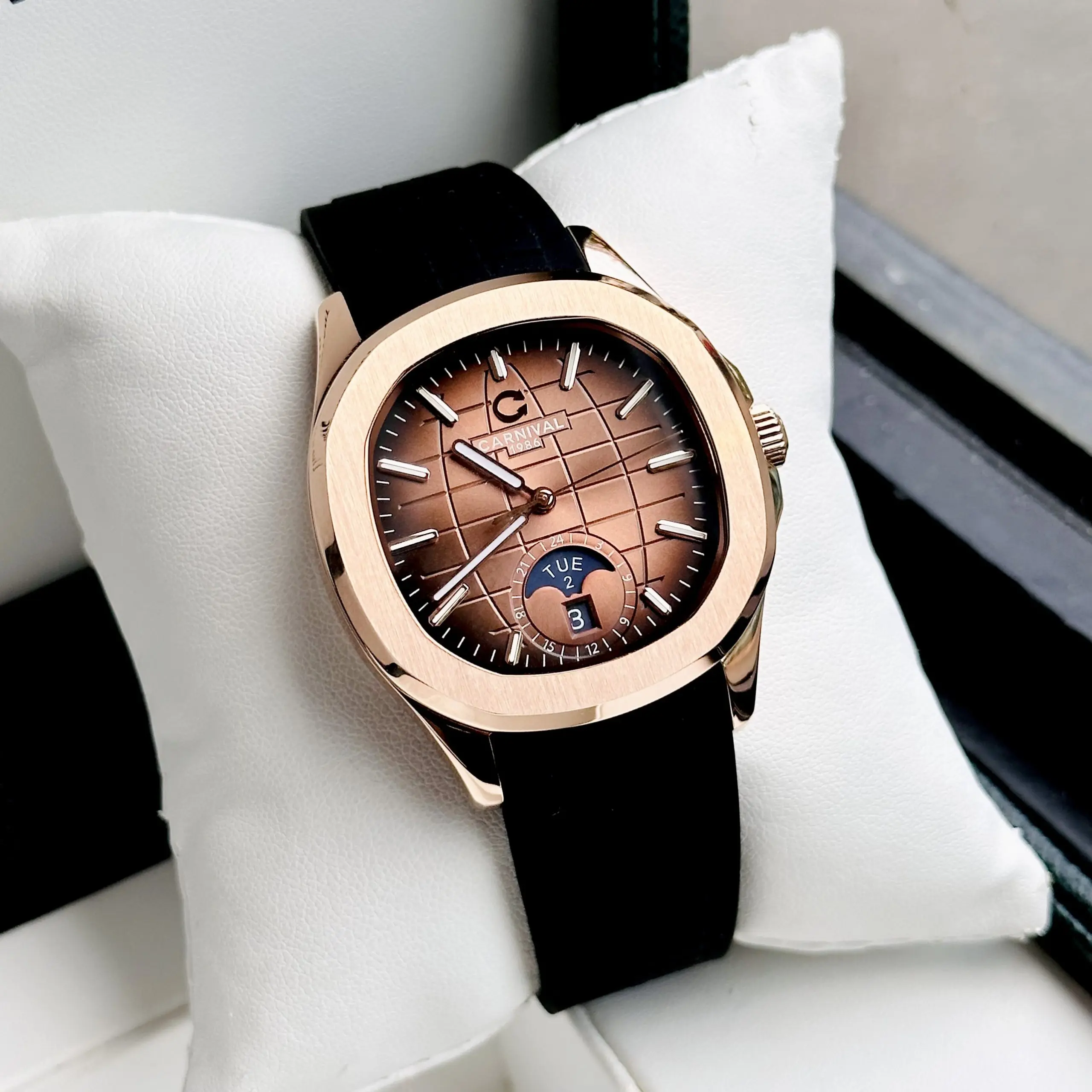 ĐỒNG HỒ NAM Carnival Aquanus 8113G - Mặt Gold - Dây Cao Su - Automatic - Kính Sapphire