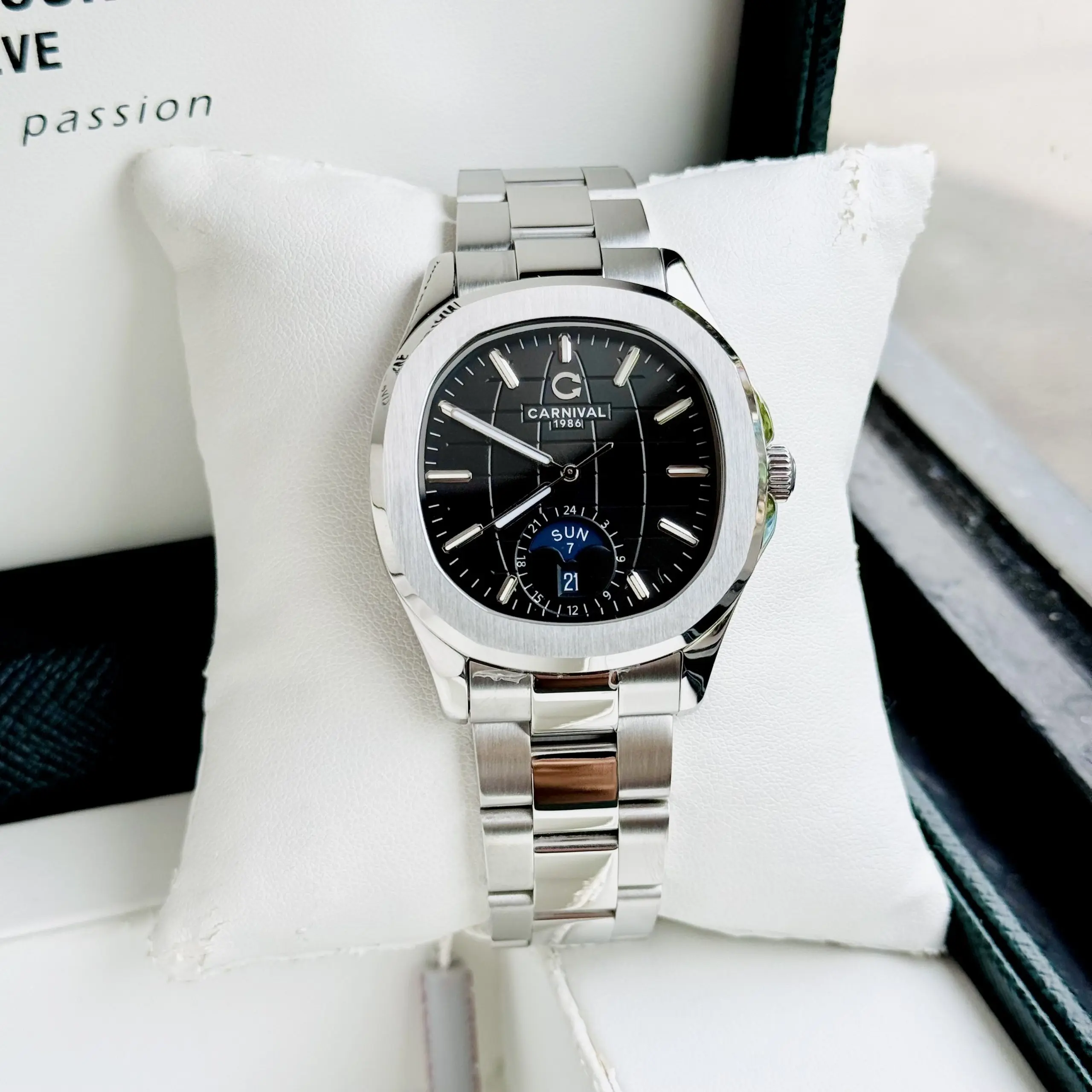 ĐỒNG HỒ NAM Carnival Aquanus 8113G - Mặt Đen- Viền Bạc - Dây Thép - Automatic - Kính Sapphire