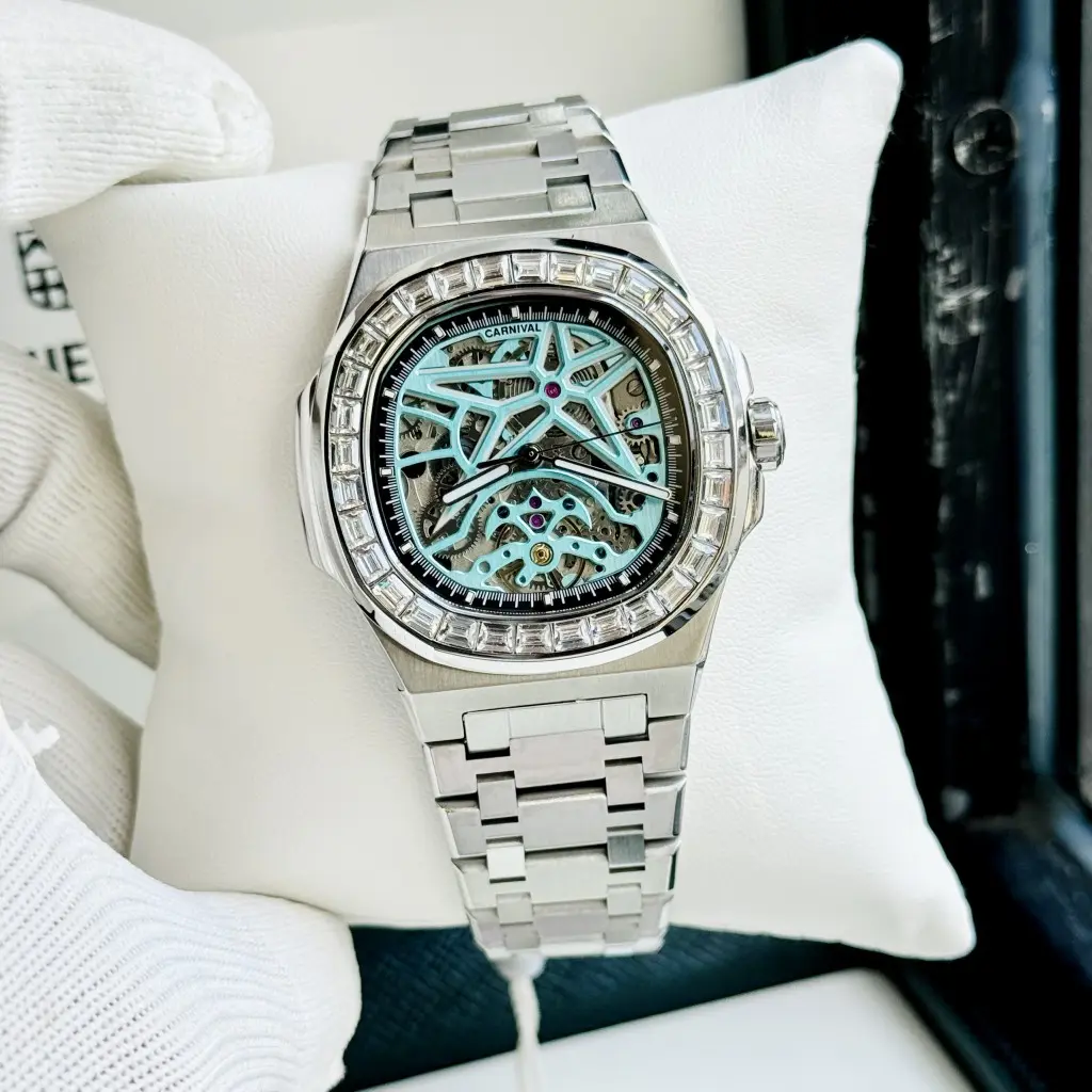 Bộ máy cơ Automatic của đồng hồ nam Carnival Nautilus hoạt động mượt mà