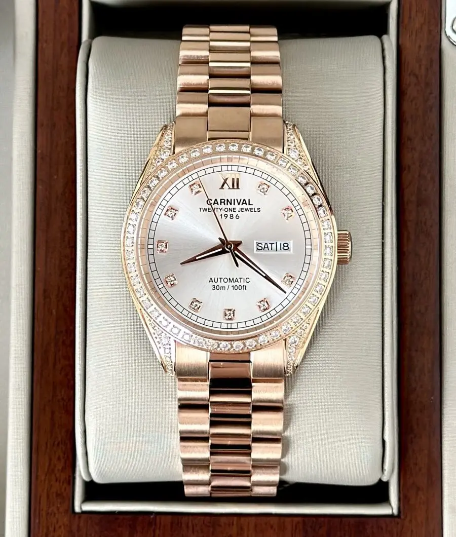ĐỒNG HỒ NAM CARNIVAL 8907G-VH-T Size 40mm – Dây Thép – Automatic- Kính Sapphire
