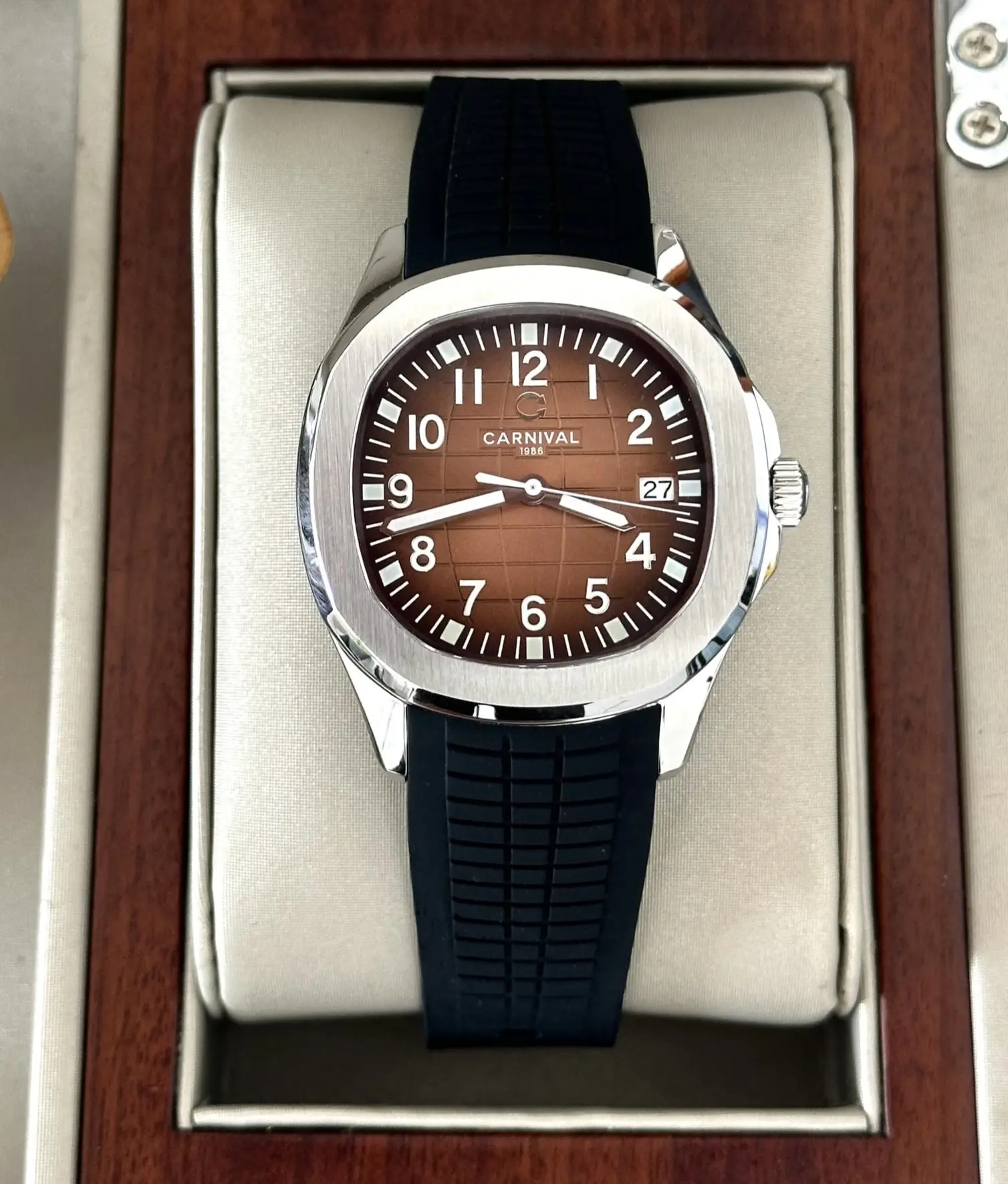 ĐỒNG HỒ NAM CARNIVAL 722G - Nâu Cafe - Size 40mm – Automatic- Kính Sapphire