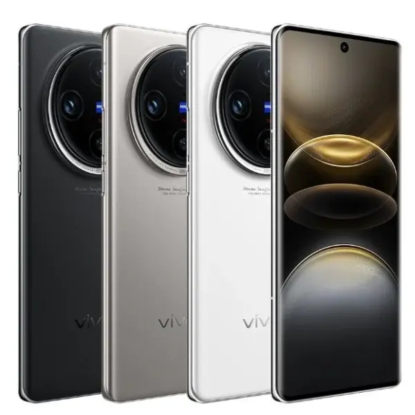 Màn hình Vivo X100s Pro hiển thị rực rỡ dưới ánh sáng