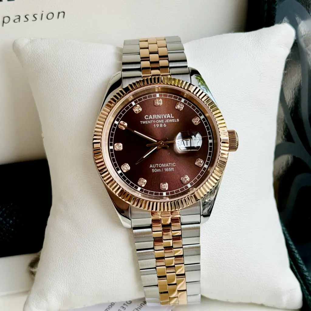 Mặt kính Sapphire trên ĐỒNG HỒ NAM I&W Carnival chống xước tốt