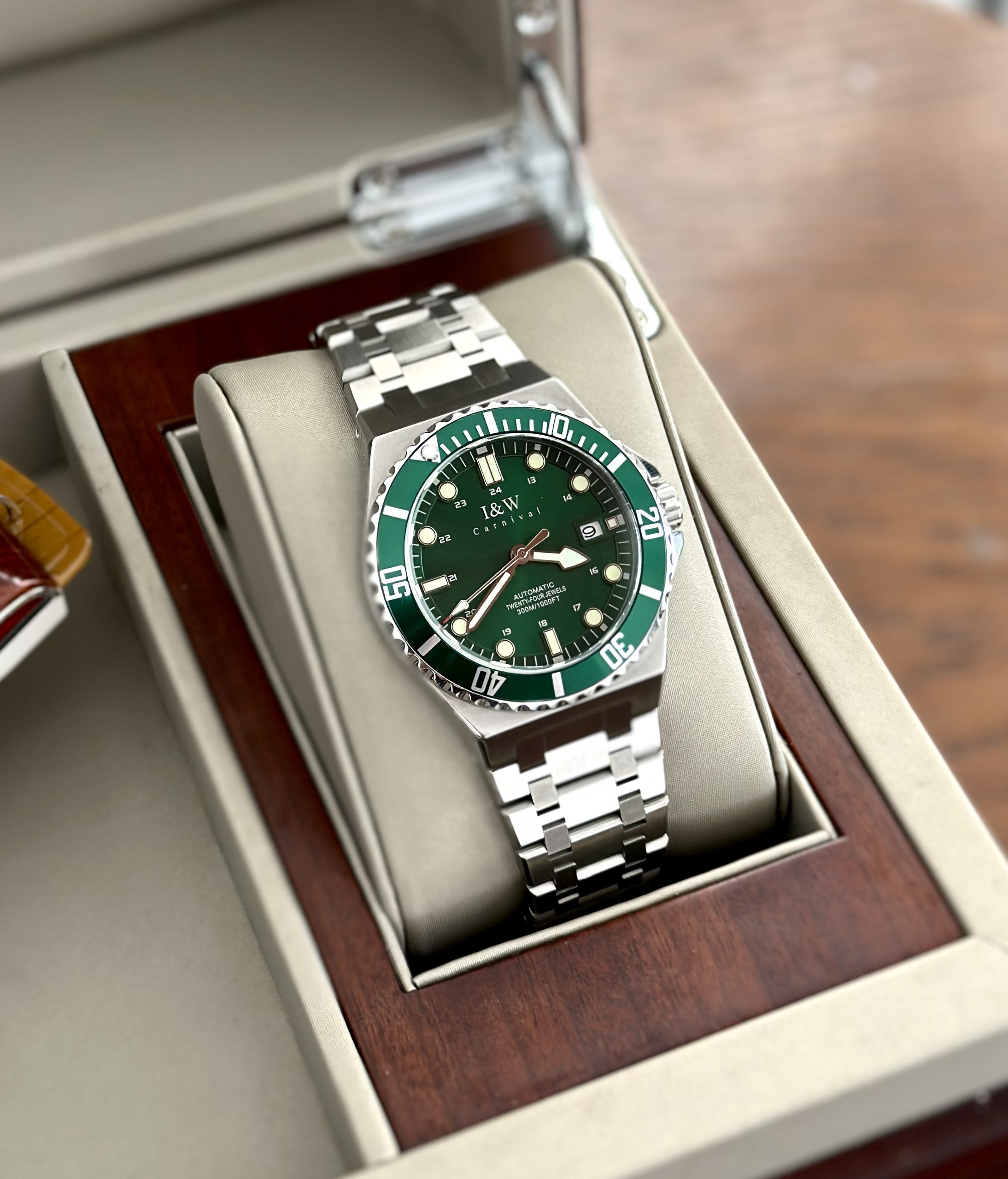 ĐỒNG HỒ NAM I&W Carnival 726G4 Dây thép - Submariner - Mặt xanh - Automatic – Kính Sapphire