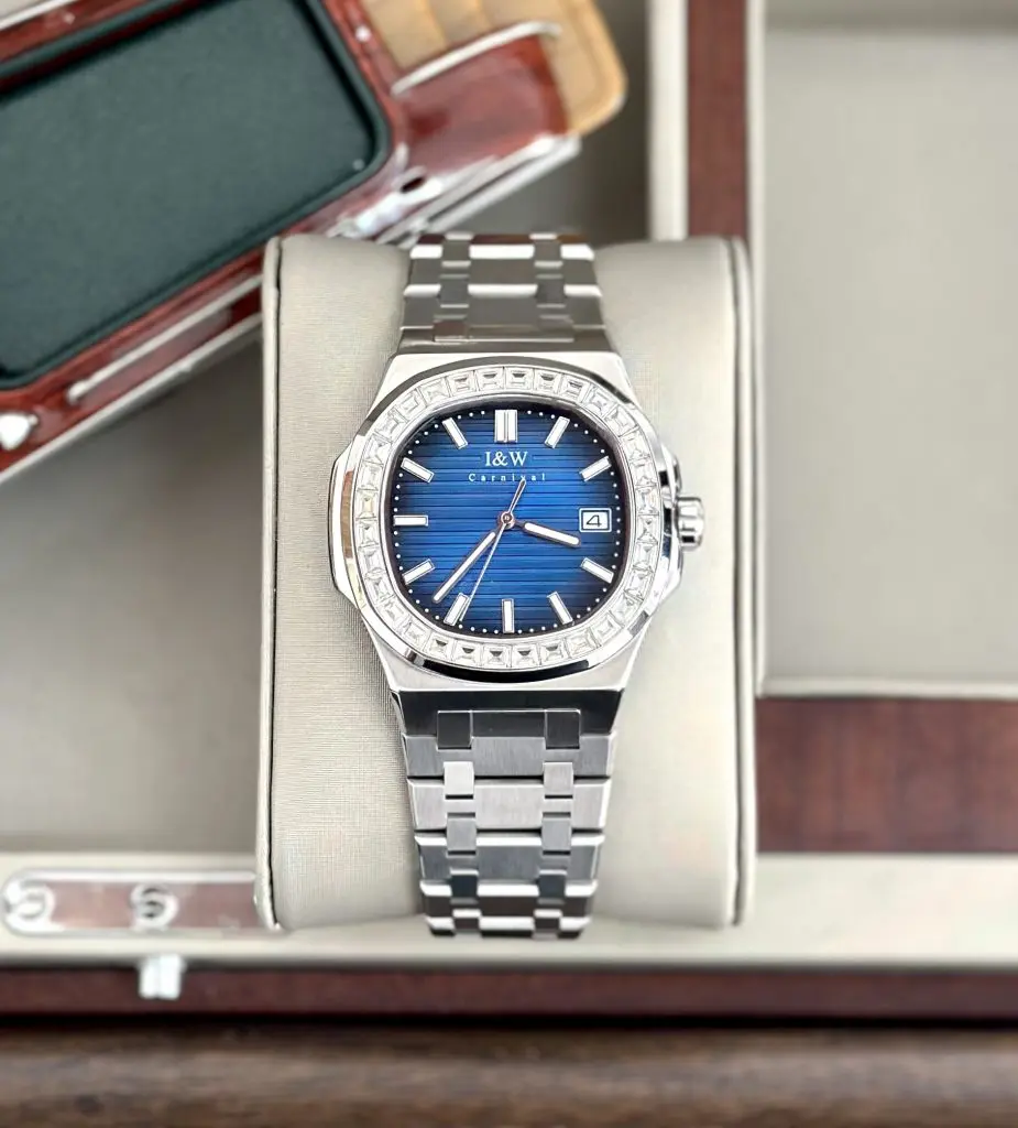 Bộ máy cơ Automatic chuẩn xuất xứ Thụy Sĩ hoạt động cực kỳ êm ái