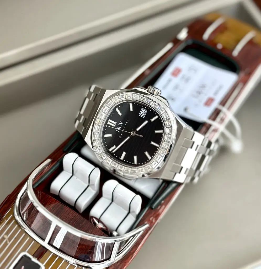 Bộ máy cơ Automatic trên ĐỒNG HỒ NAM I&W Carnival 721G