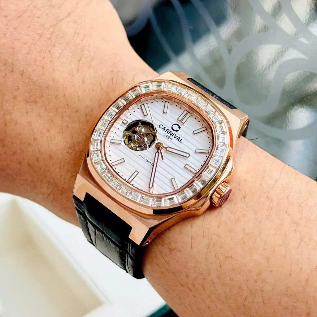 Bộ máy Automatic Thụy Sĩ hoạt động bền bỉ và chính xác