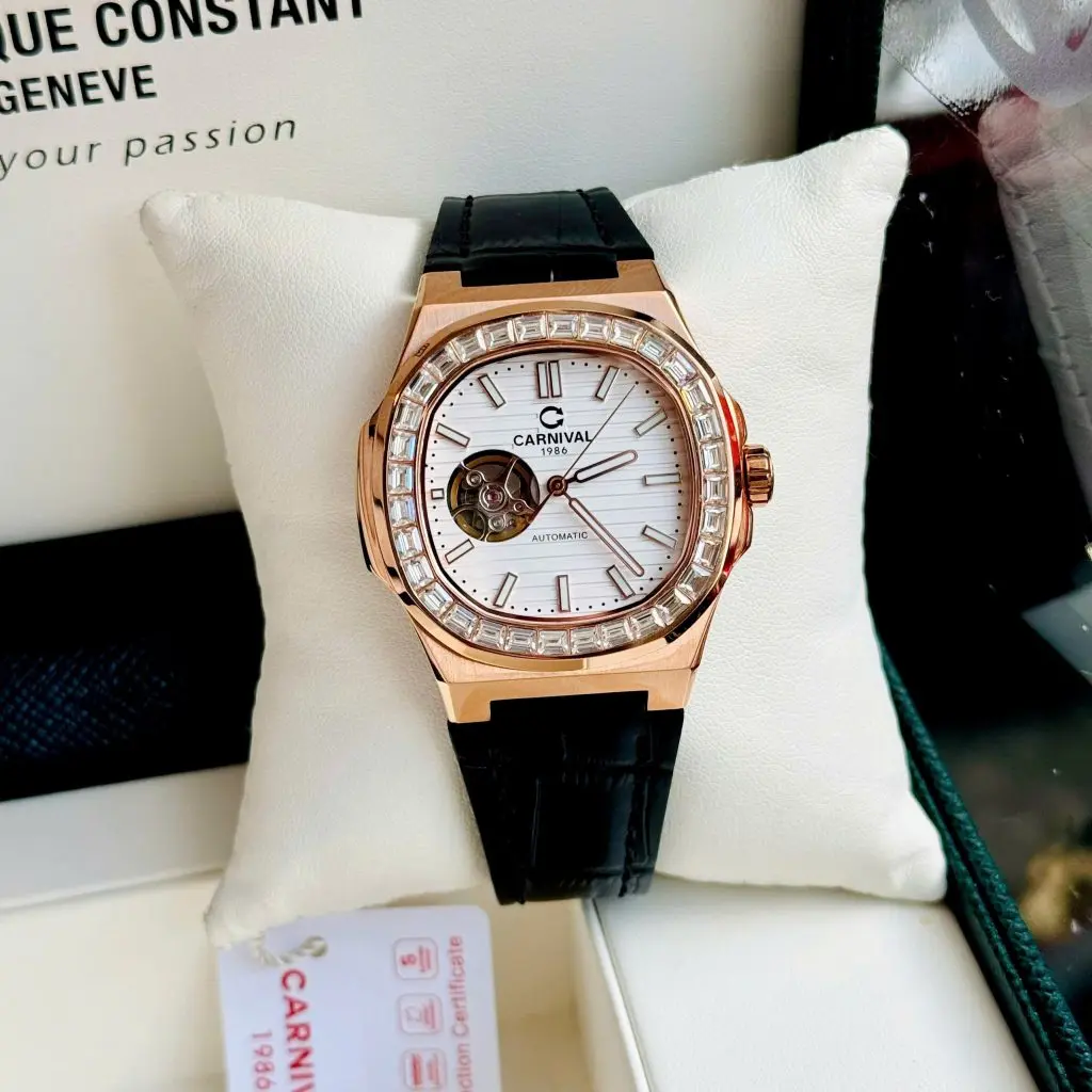 Vỏ thép không gỉ và mặt số 41mm vừa vặn cổ tay nam giới