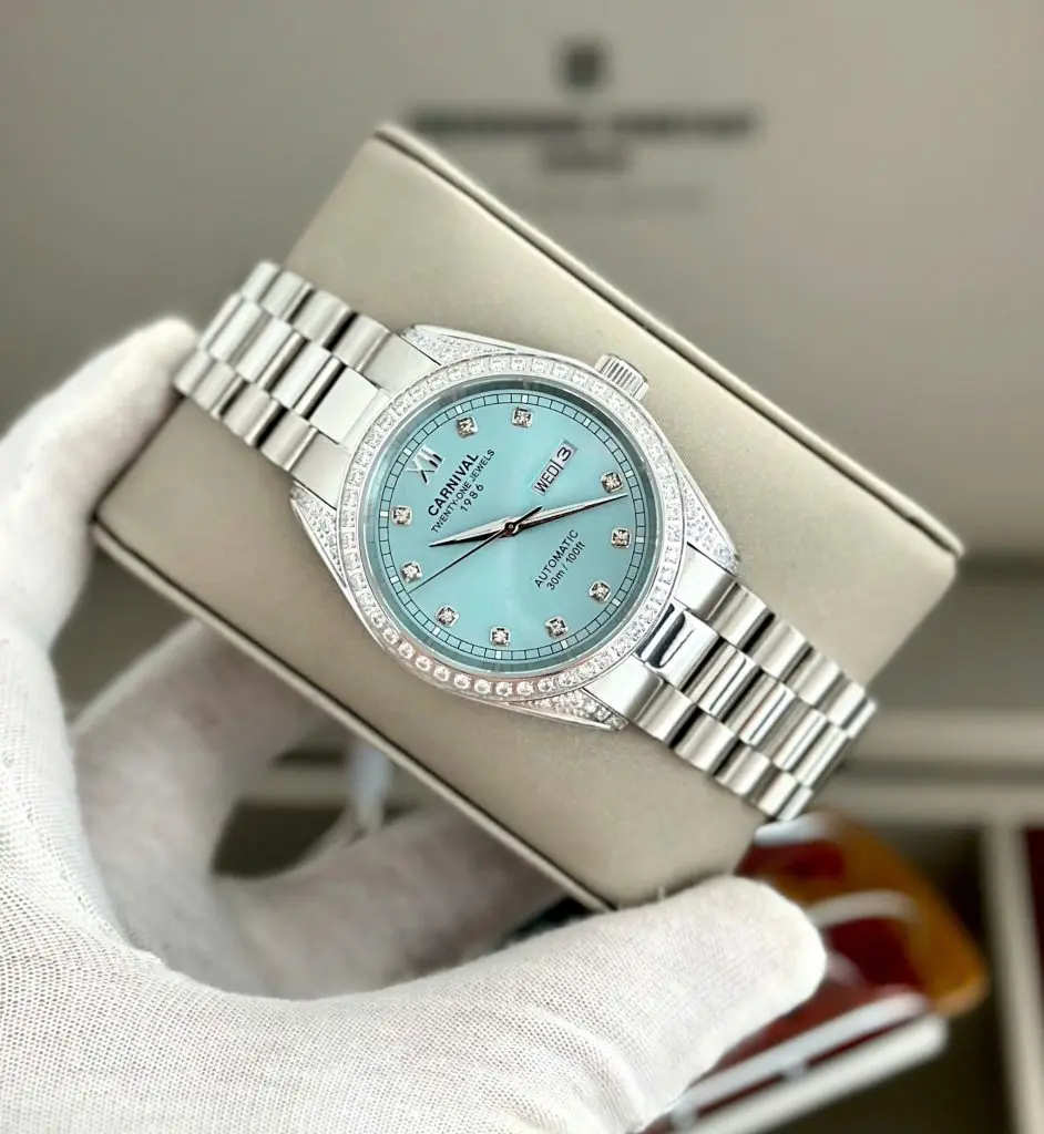 Kích thước mặt 40mm cùng dây thép không gỉ bền bỉ