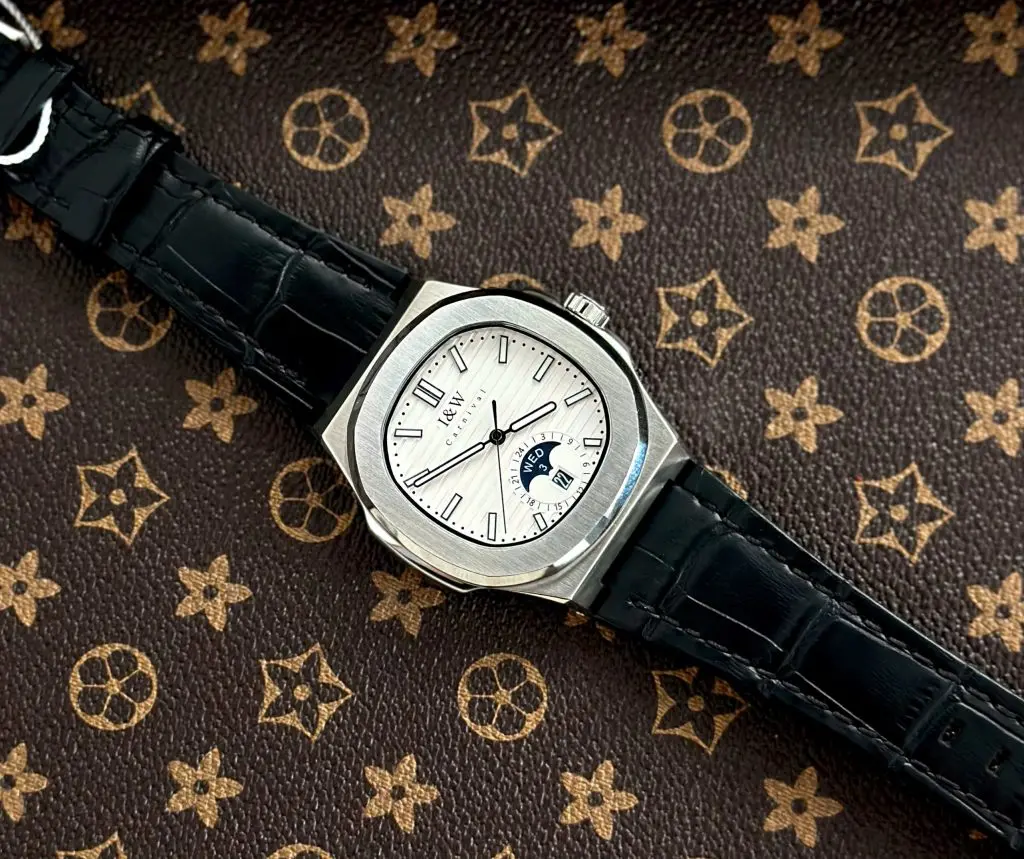Bộ máy cơ Miyota Automatic Japan hoạt động mượt mà