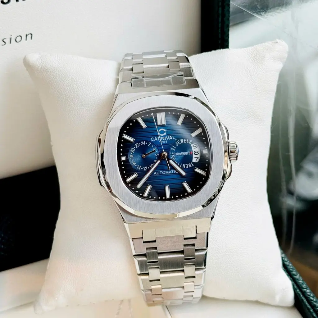 Bộ máy Automatic hoạt động mượt mà và chống nước 50m