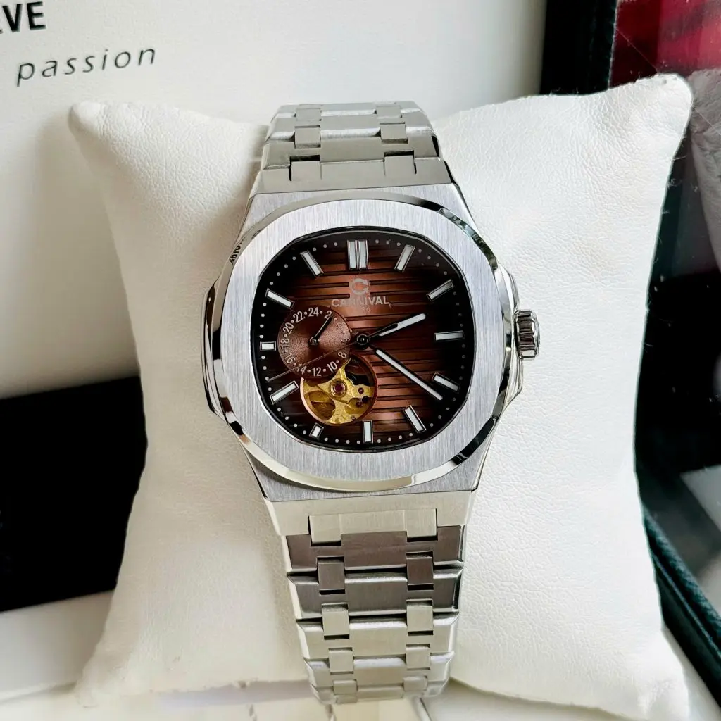 Vỏ thép chống gỉ cùng kích thước 41mm vừa vặn cổ tay nam giới