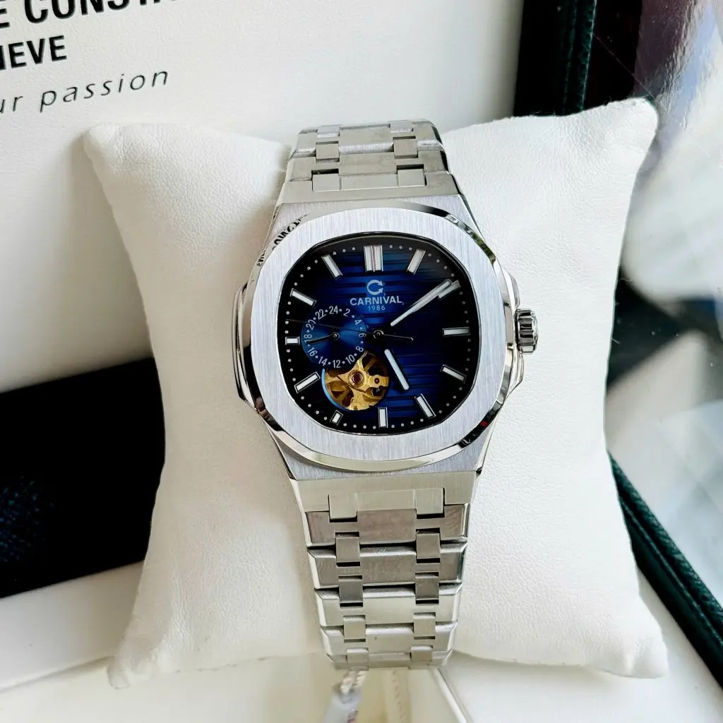 Bộ máy Automatic Thụy Sĩ cùng dây đeo cao cấp êm ái