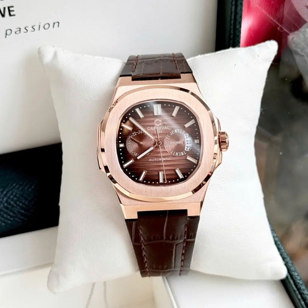 Bộ máy Automatic Thụy Sĩ với khả năng chống nước 50m