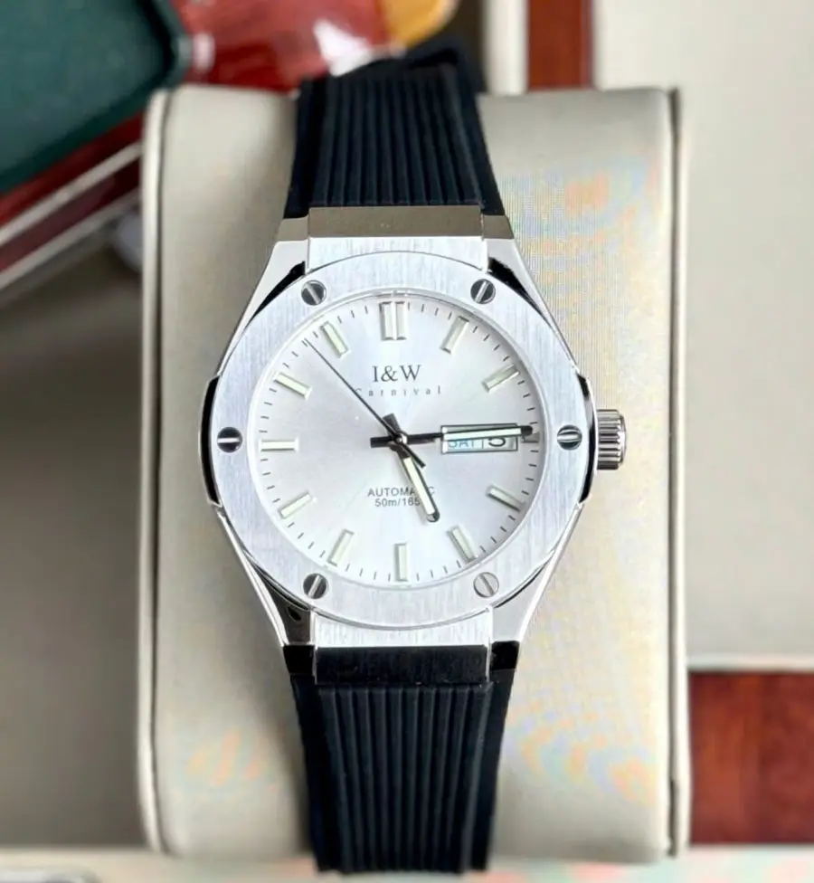 ĐỒNG HỒ NAM I&W CARNIVAL 55851G-Mặt Trắng – Dây Cao Su – Automatic- Kính Sapphire