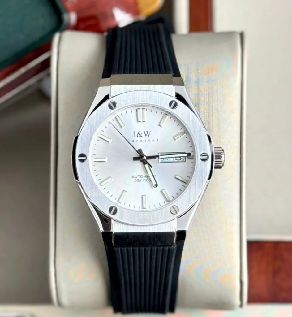 ĐỒNG HỒ NAM I&W CARNIVAL 55851G mặt trắng sang trọng