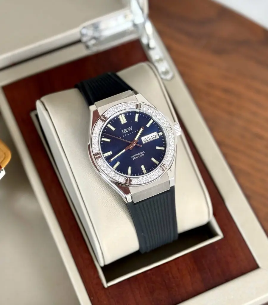 Mặt đồng hồ 42mm kết hợp kính Sapphire chống xước hoàn hảo