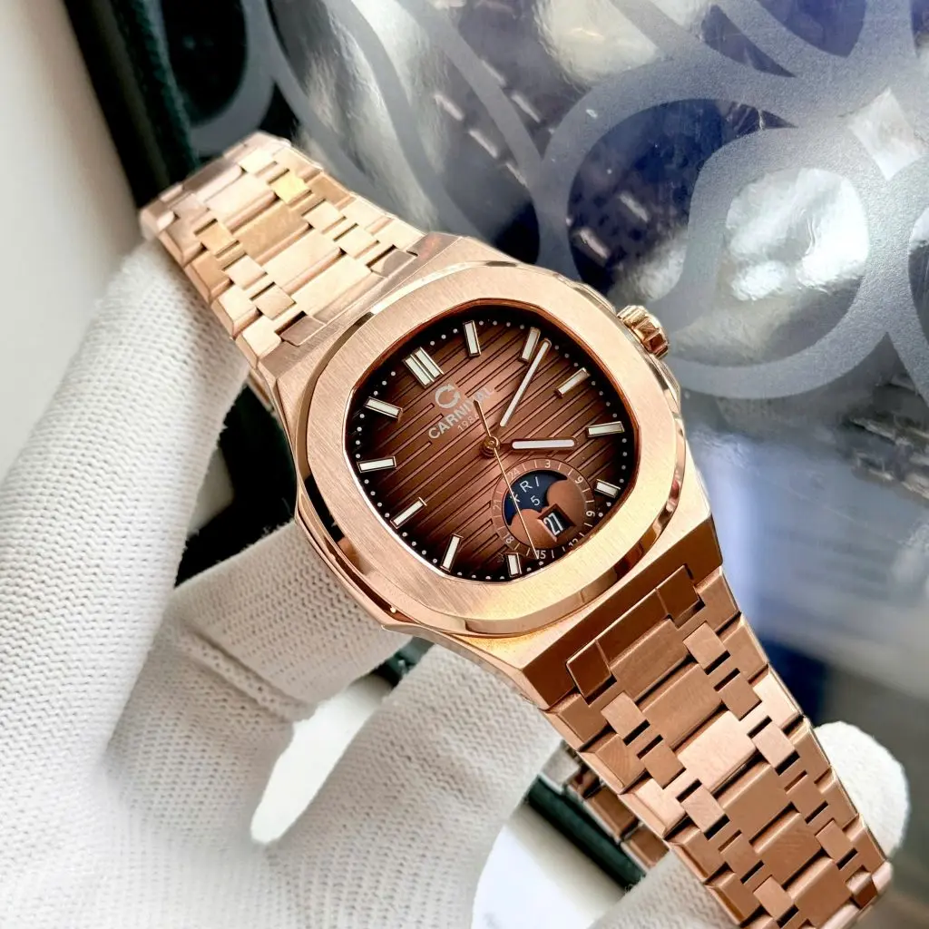 Bộ máy Automatic Thụy Sĩ bền bỉ cùng khả năng chống nước 50m
