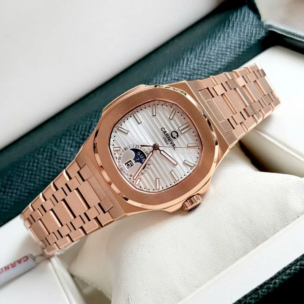 Bộ máy cơ Automatic bền bỉ giúp đồng hồ hoạt động mượt mà và chính xác