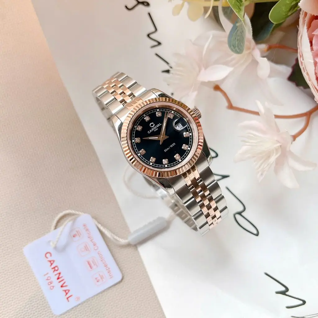 Mặt kính Sapphire chống trầy xước và vỏ thép không gỉ bền bỉ