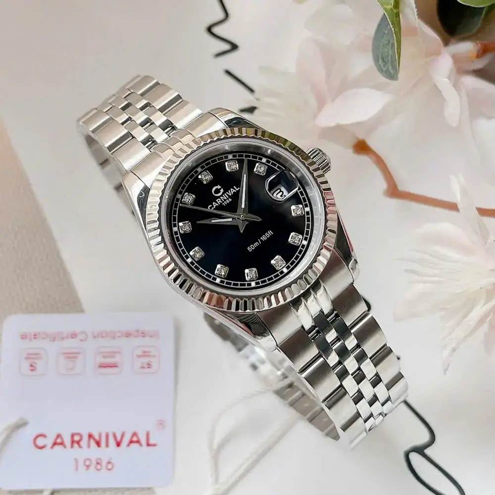 Kích cỡ 34mm phù hợp với cổ tay nữ giới