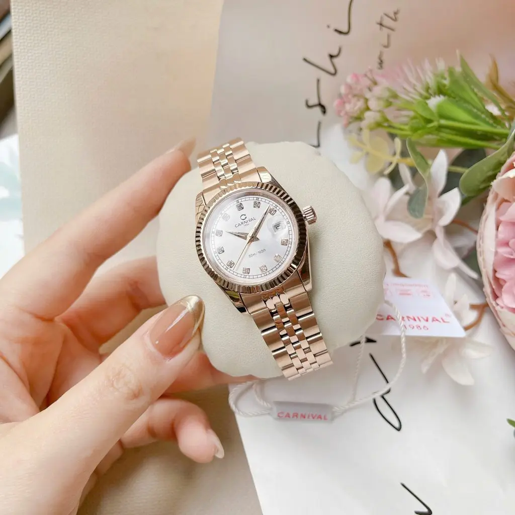 Dây đeo mang lại sự thoải mái và dễ dàng phối hợp trang phục