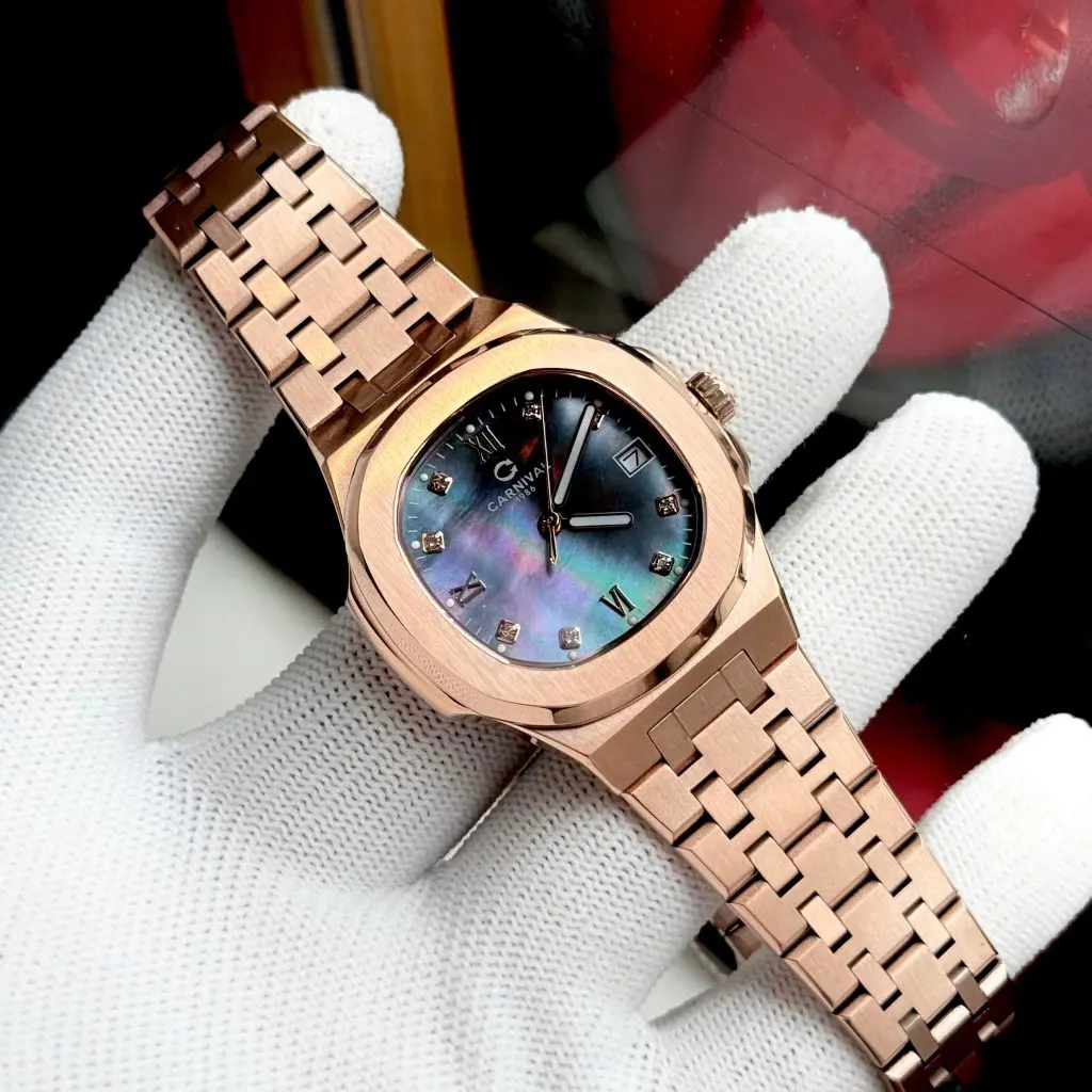 Mặt kính Sapphire chống xước kết hợp cùng mặt xà cừ tím quyến rũ