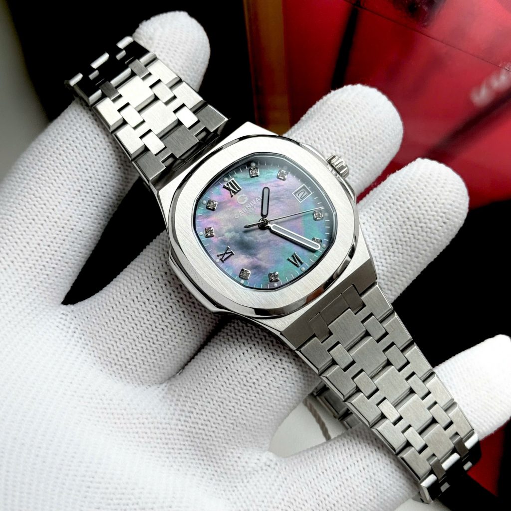 Mặt xà cừ tím lấp lánh cùng kích cỡ 34mm thanh lịch