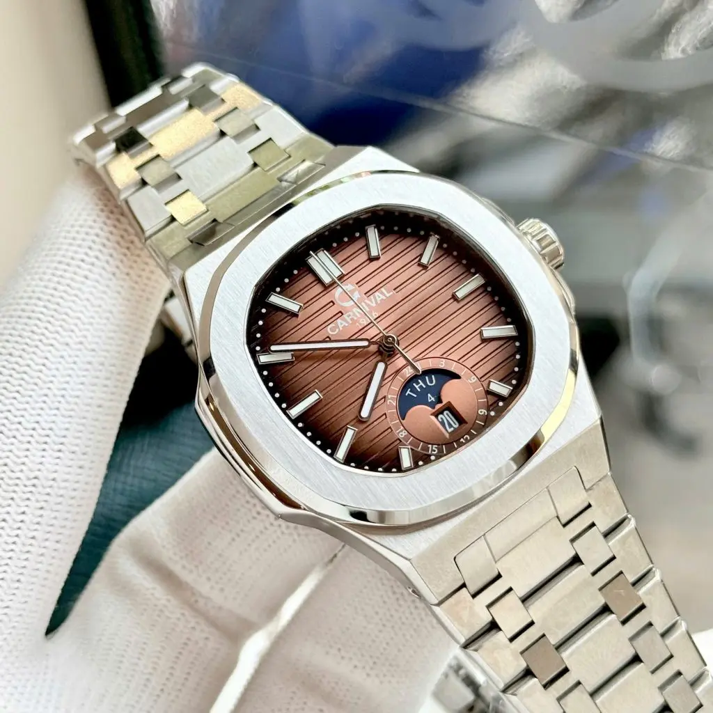 Kính Sapphire nguyên khối chống trầy xước vượt trội