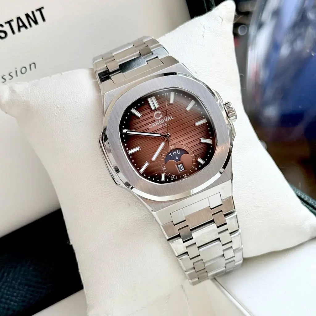Chọn mua đồng hồ Carnival chính hãng tại hệ thống Vio Store