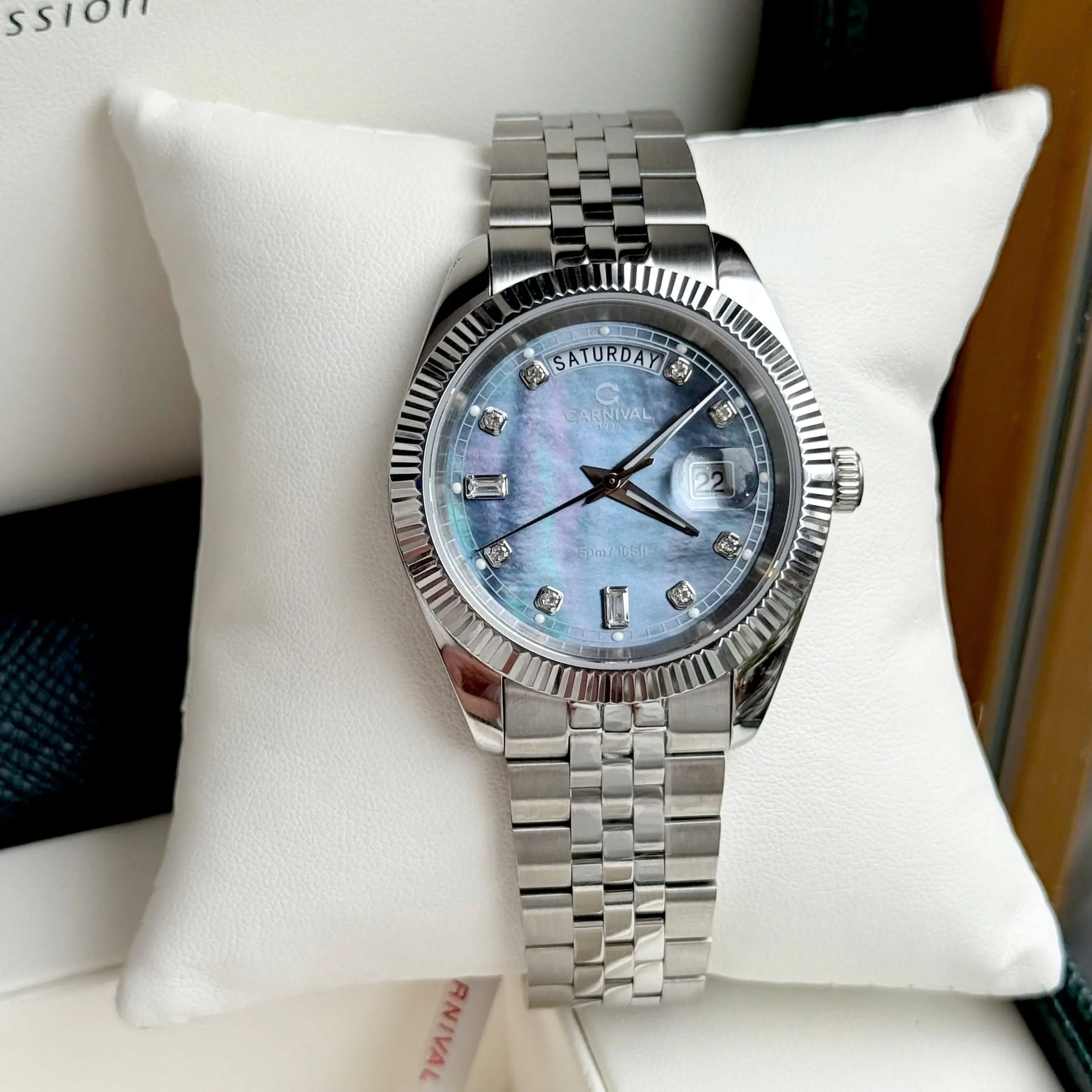 Đồng Hồ Nam Carnival 8190G-VT-DK DAYDATE-Thép Bạc-Mặt Xà Cừ Tím-Pin-Kính Sapphire