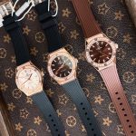 Đồng Hồ Nữ Carnival 8168L2-VH-DCS-N-Viền Vàng Hồng-Dây Cao Su-Mặt Nâu-Pin-Kính Sapphire — ảnh 2