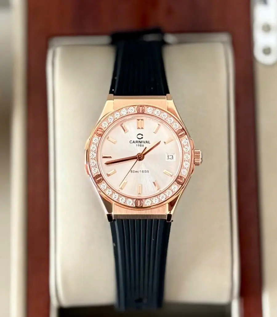 Đồng Hồ Nữ Carnival 8168L2-VH-DCS-T-Viền Vàng Hồng-Dây Cao Su-Mặt Trắng-Pin-Kính Sapphire