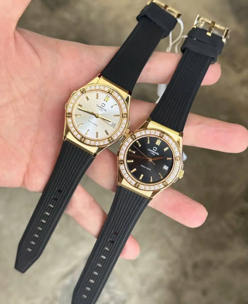 Bộ máy Quartz Nhật Bản mang lại độ chính xác cao