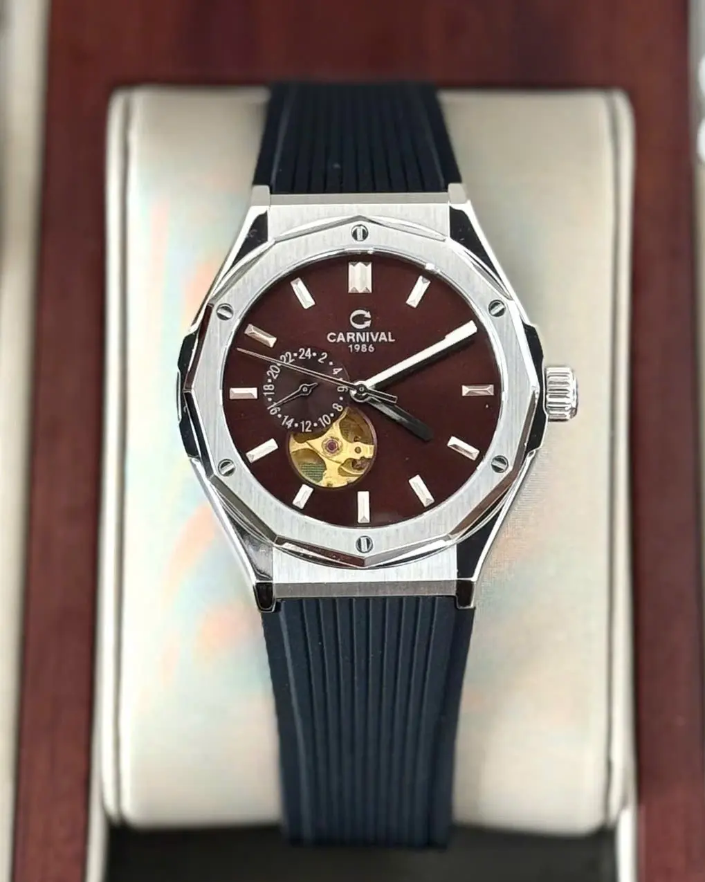 Đồng Hồ Nam Carnival 8189G-VT-DCS-N- Mặt Nâu Cafe-Dây Cao Su-Automatic-Kính Sapphire