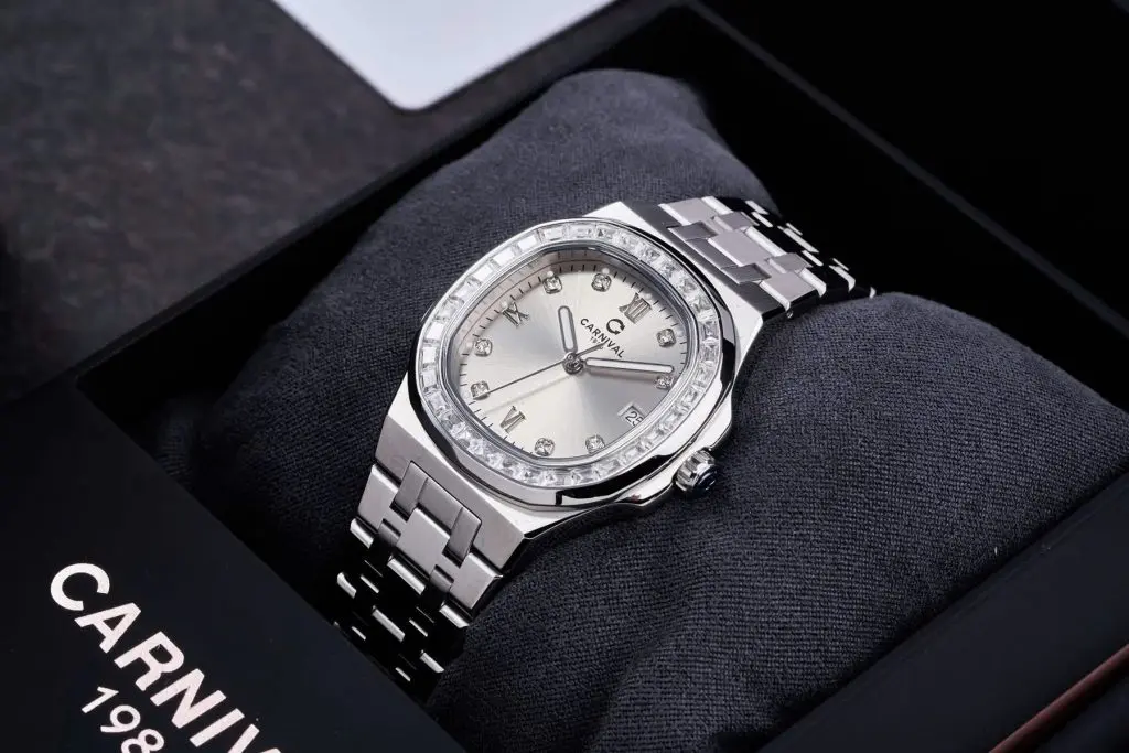 Kích thước 34mm tôn dáng cổ tay của phái đẹp