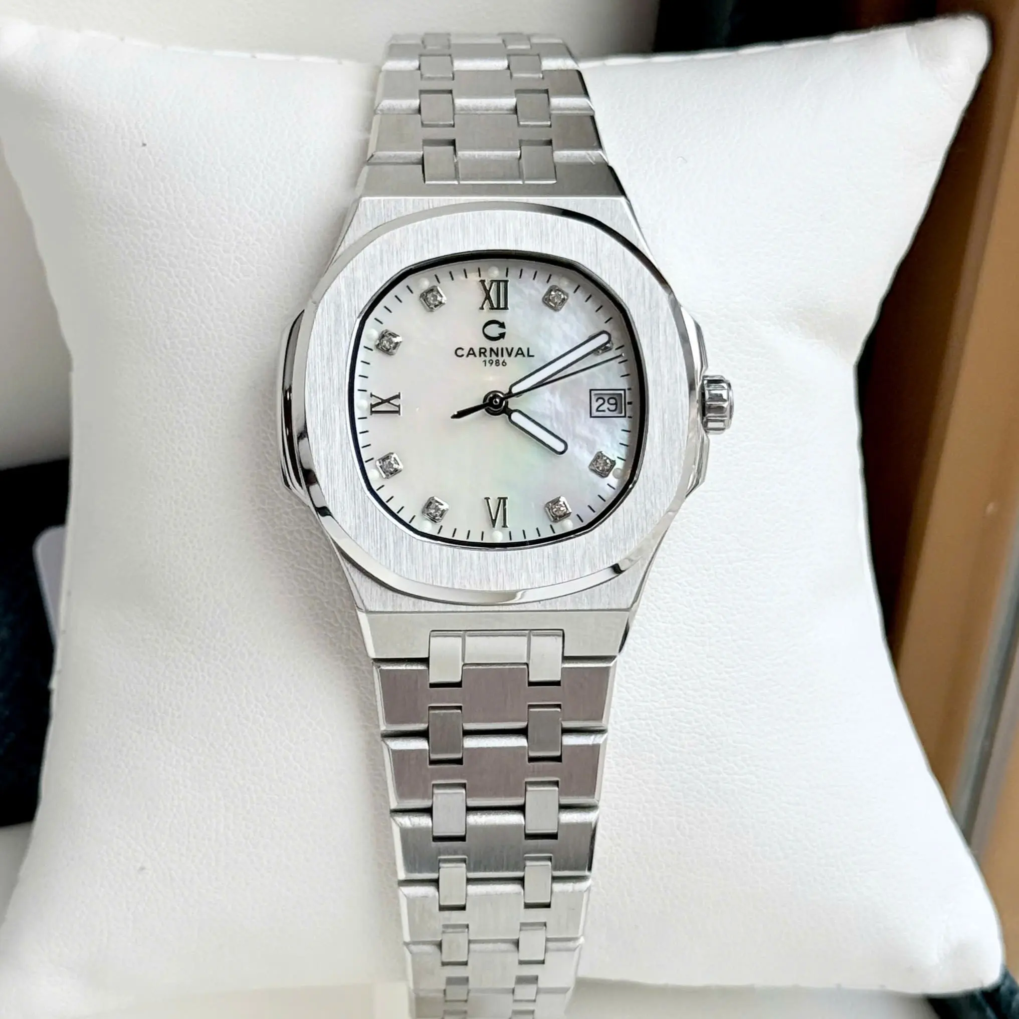 ĐỒNG HỒ Nữ Carnival 8160L-VT-TK Mặt Xà Cừ Trắng-Dây Thép-Pin-Kính Sapphire