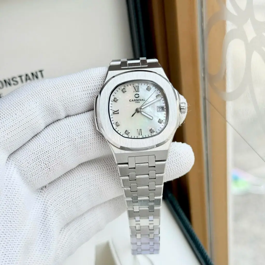 Bộ máy pin chuẩn Thụy Sĩ mang lại độ chính xác cao
