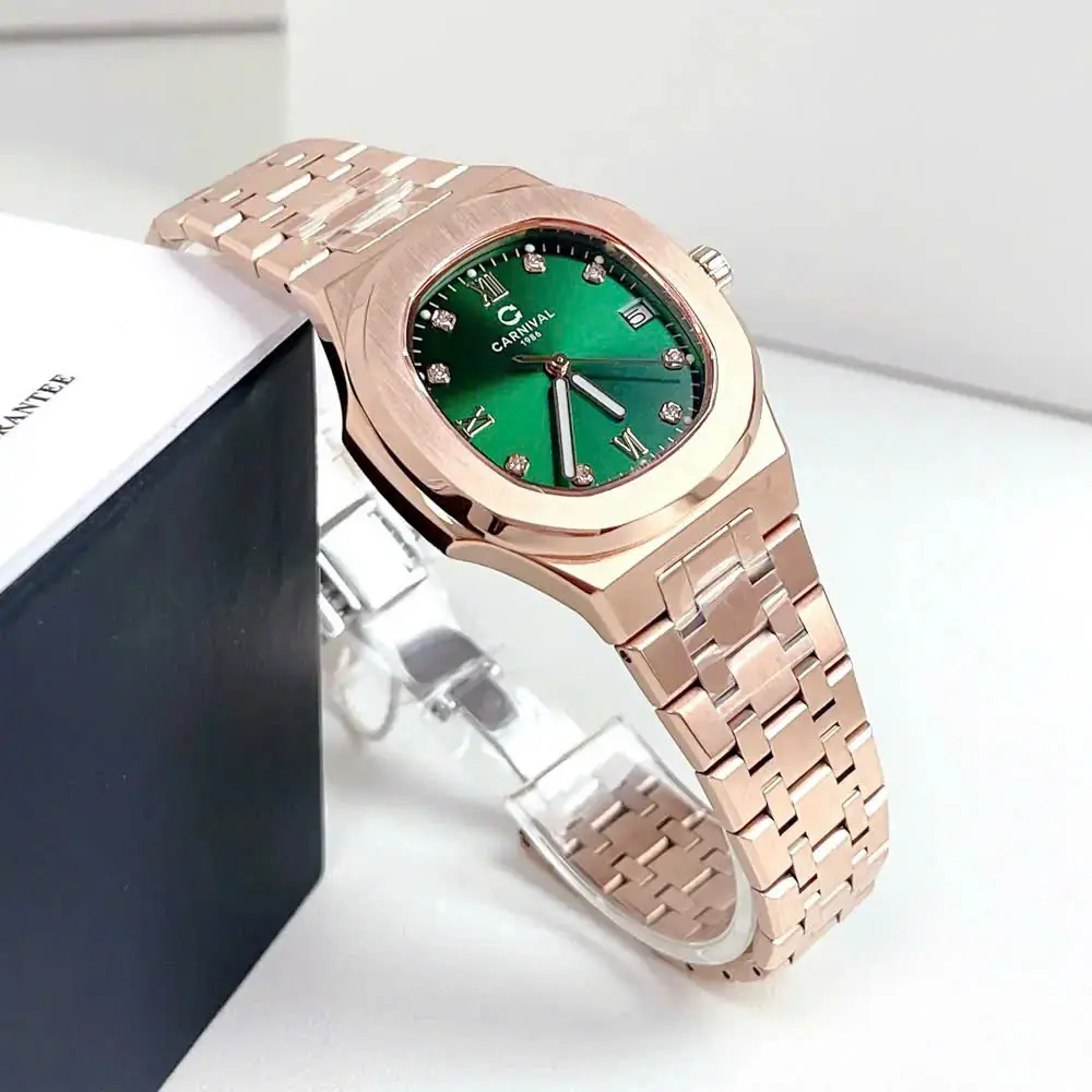 Chất liệu thép không gỉ và kính Sapphire chống trầy xước